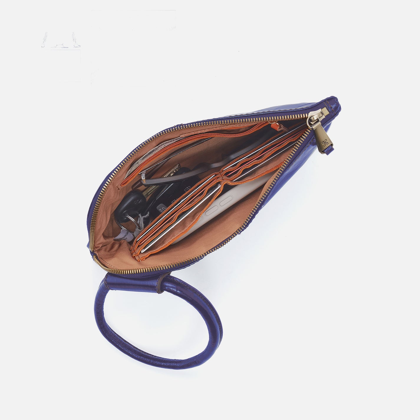 Sable Wristlet in Polished Leather - Winter Violet - Image 4