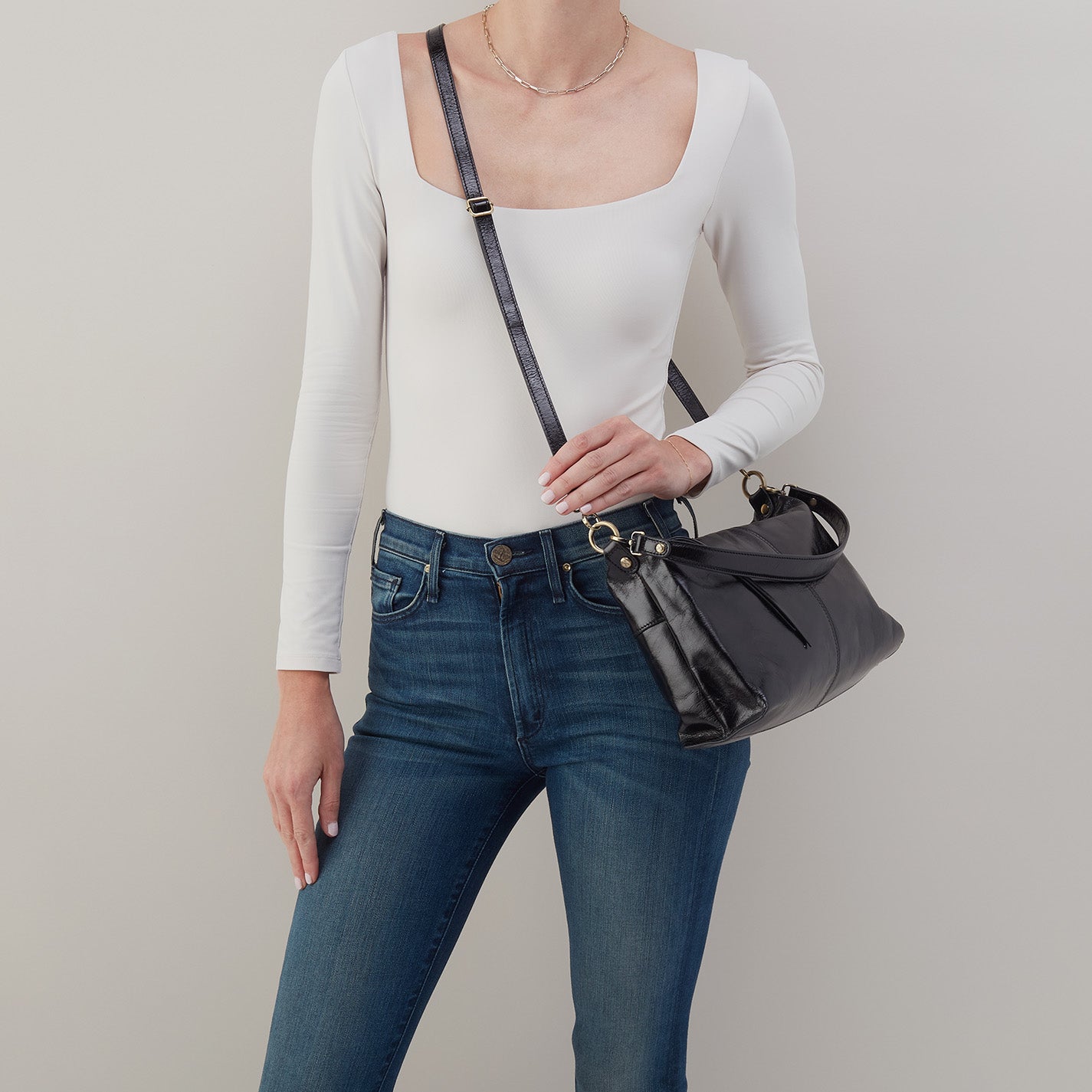 Avon Shoulder Bag in Polished Leather - Black - Image 2