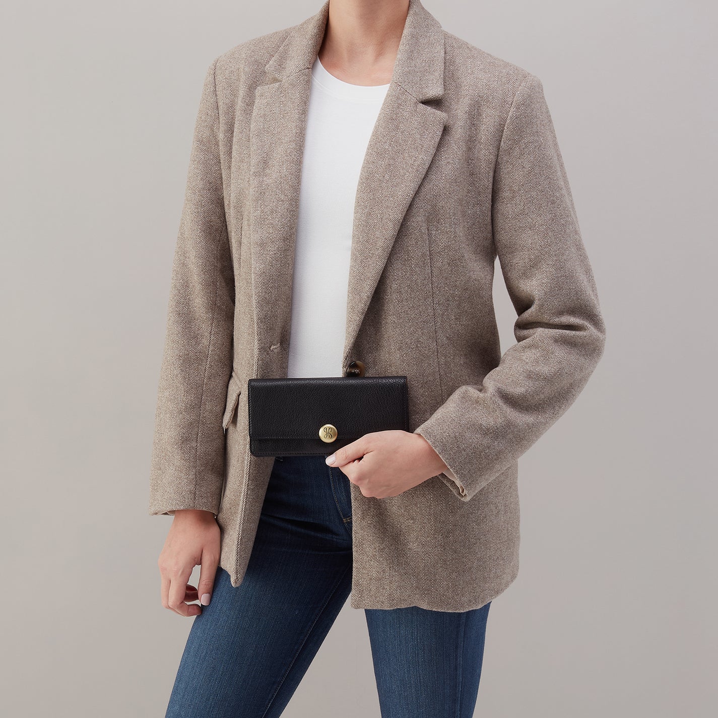 Hutton Large Wallet in Micrograin Leather - Black - Image 2